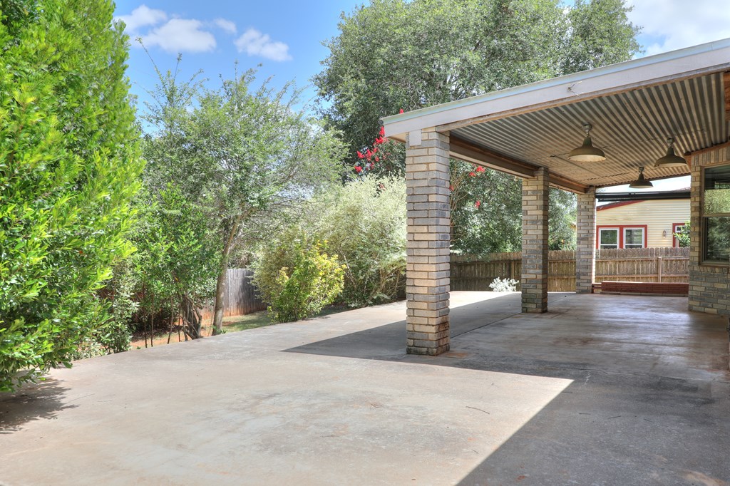 114 Edgewood Dr