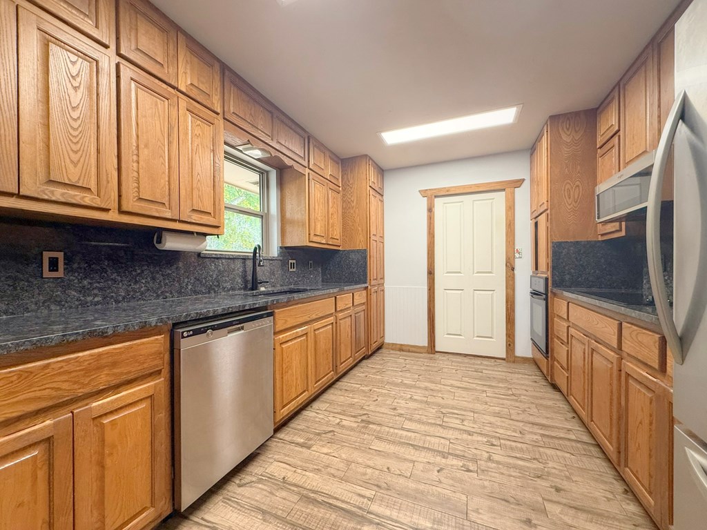 114 Edgewood Dr