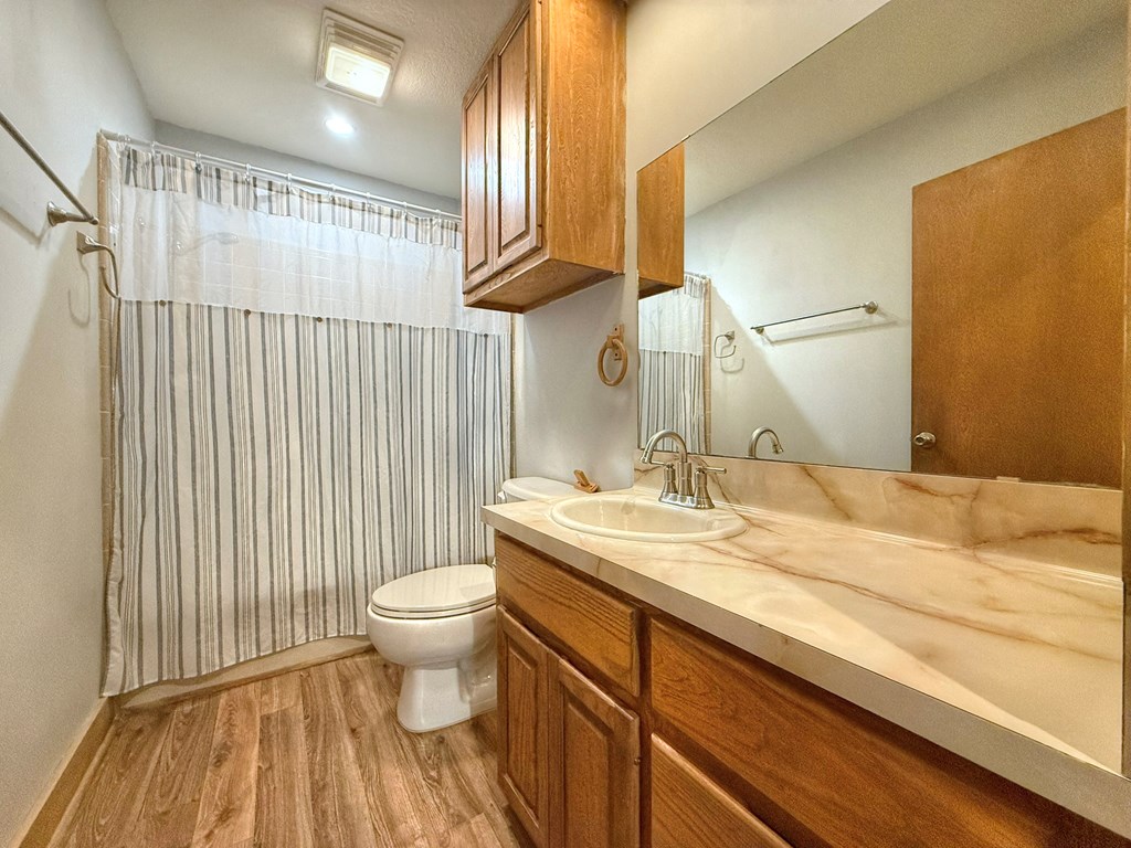 114 Edgewood Dr