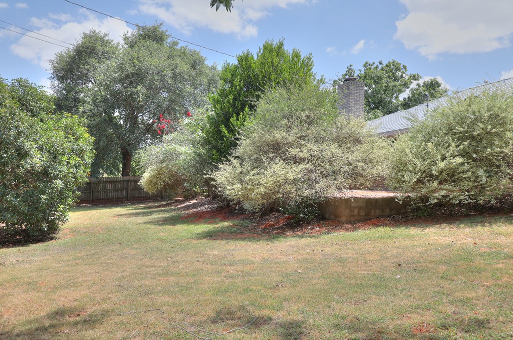 114 Edgewood Dr