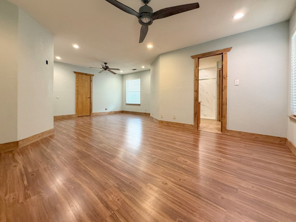 114 Edgewood Dr