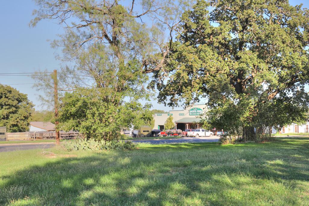 504 Longhorn St