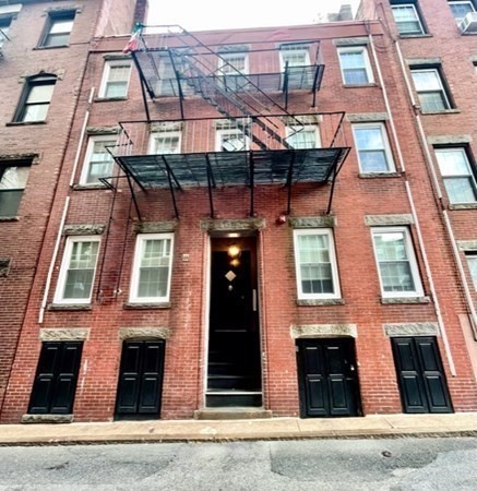 23 Harris St
