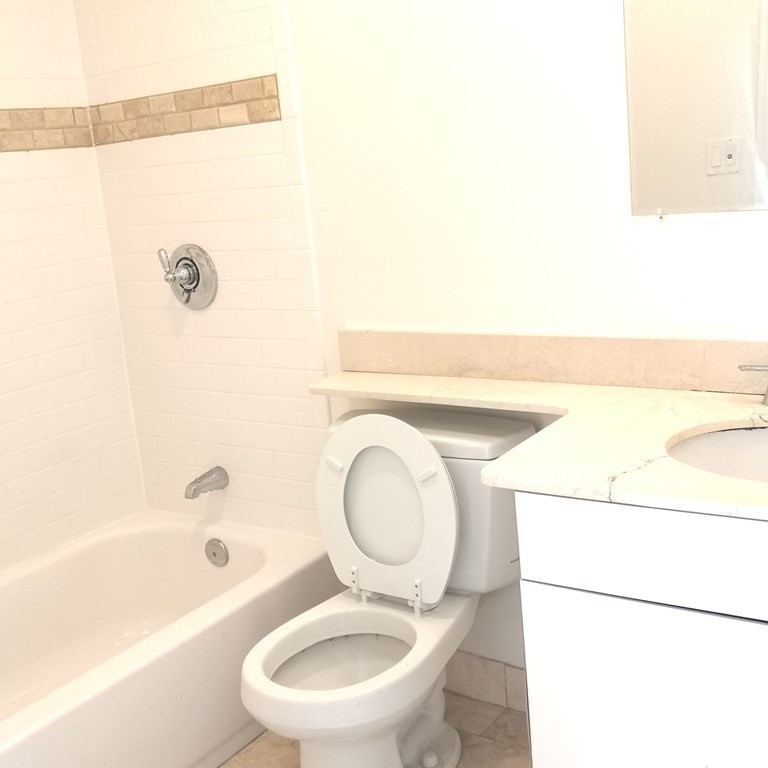 11 Sheridan St # 2