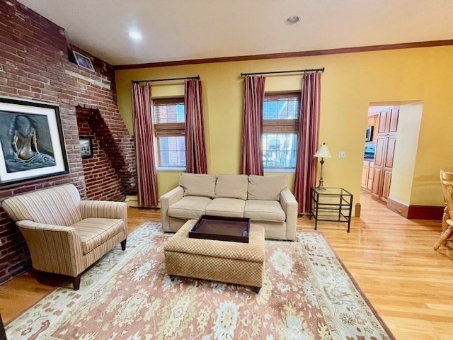 32 Chestnut St # 3