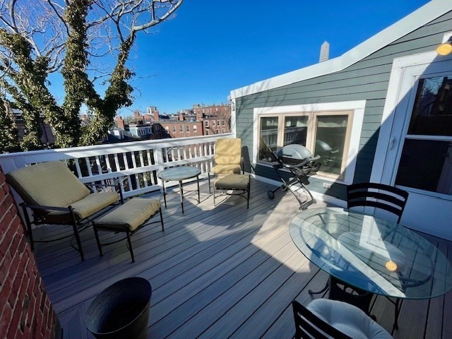 32 Chestnut St # 3
