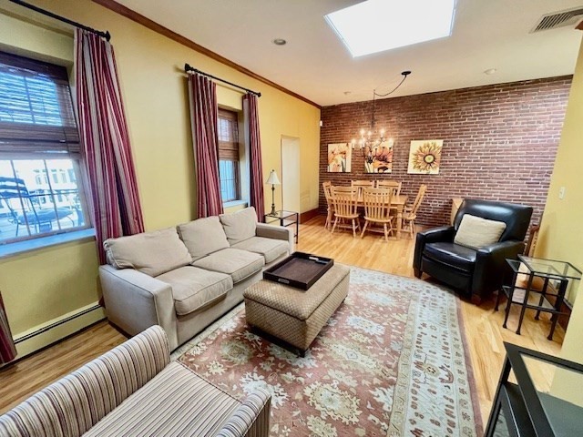 32 Chestnut St # 3
