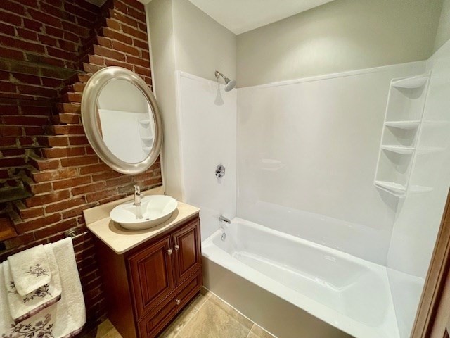 32 Chestnut St # 3