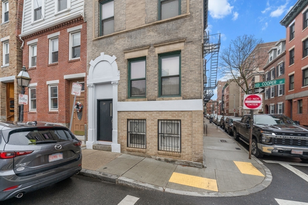 29 Cooper St # 2
