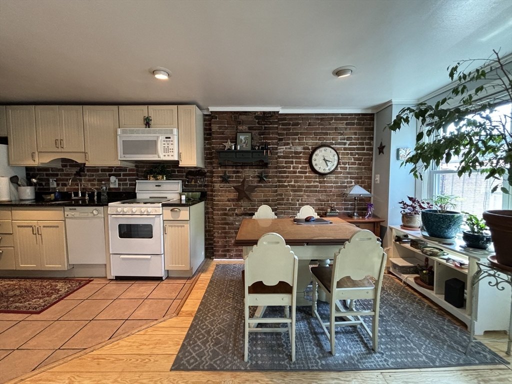26 Unity Street # 4