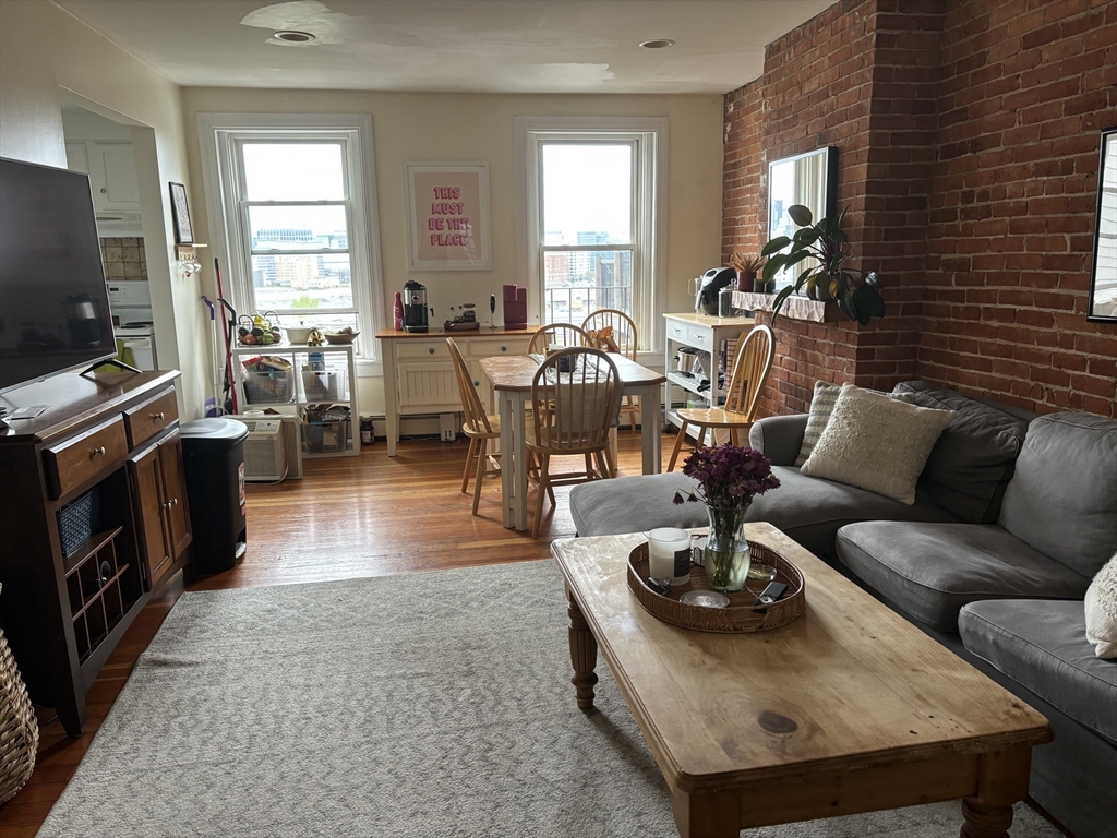 534 E Broadway # 3