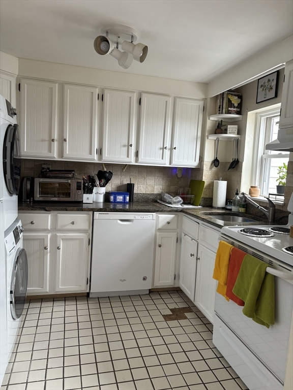 534 E Broadway # 3