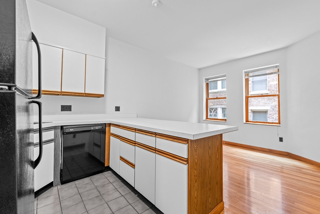 30 Clark St # 1 Unit: 2-1