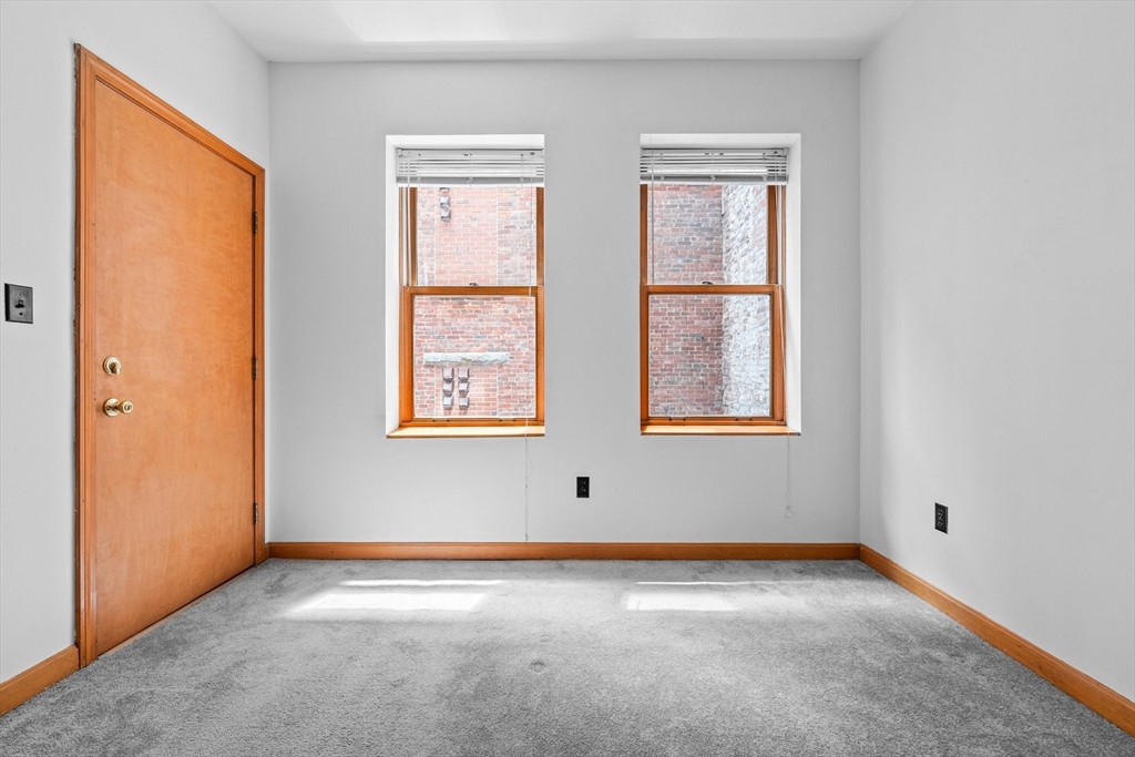 30 Clark St # 1 Unit: 2-1