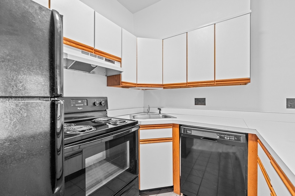 30 Clark St # 1 Unit: 2-1