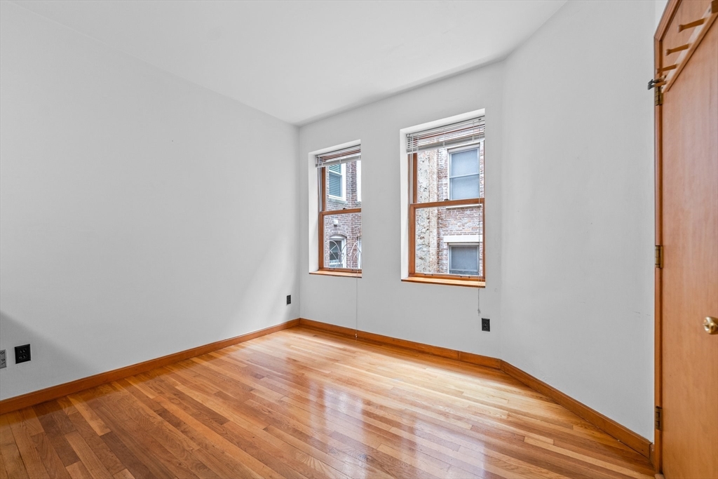 30 Clark St # 1 Unit: 2-1