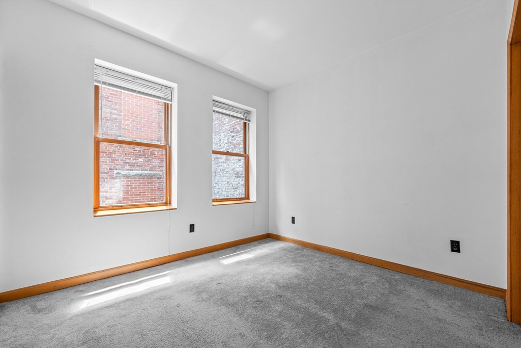 30 Clark St # 1 Unit: 2-1
