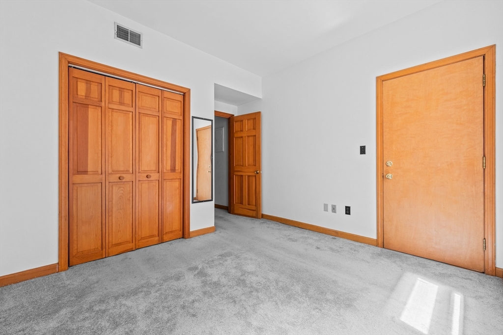 30 Clark St # 1 Unit: 2-1