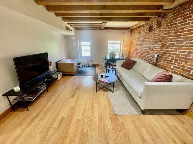 100 Fulton St # 4M