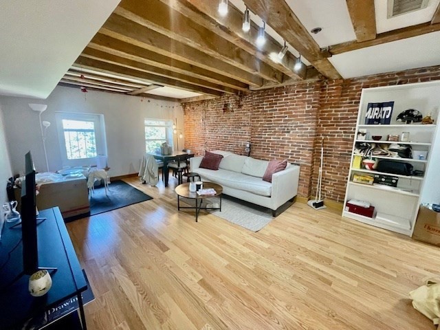 100 Fulton St # 4M