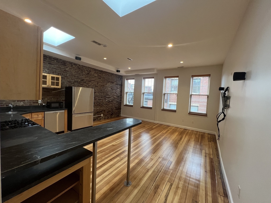 2 Prince St # 4