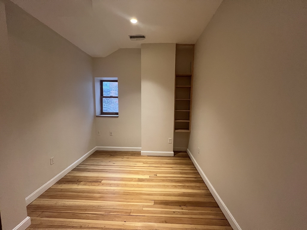 2 Prince St # 4
