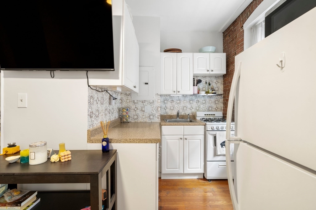 11 Unity St # 3