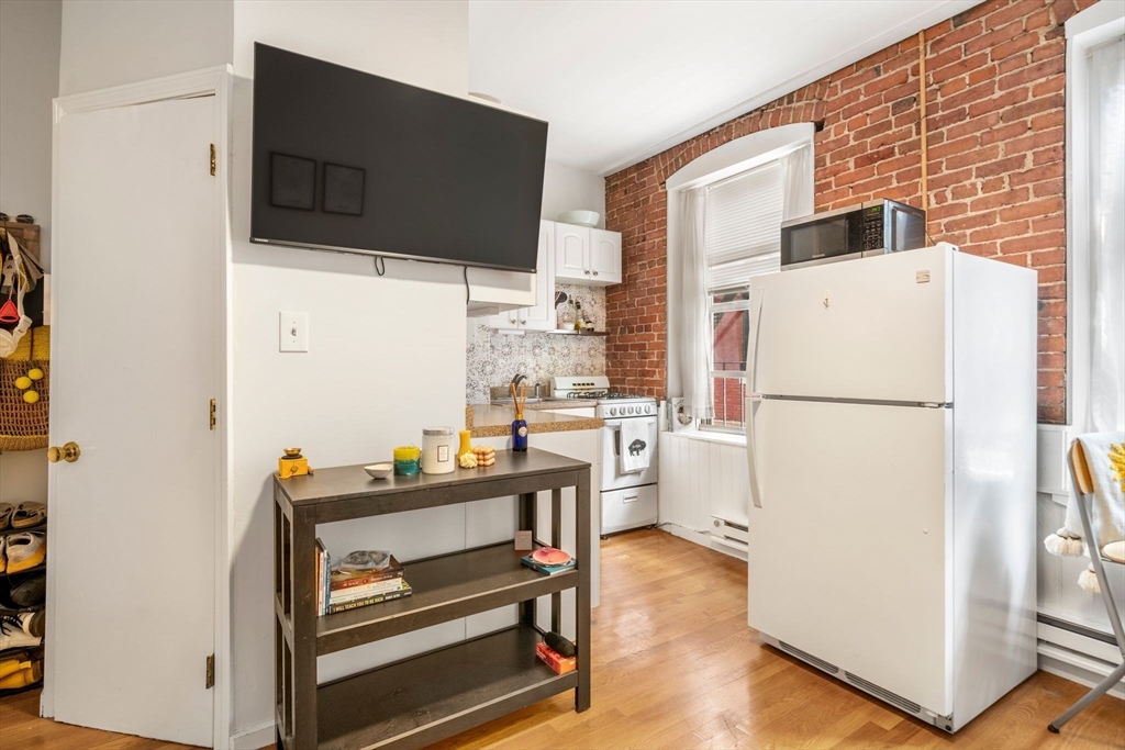 11 Unity St # 3