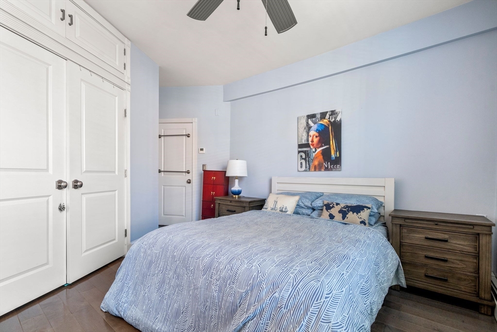 342 Commercial St # 6