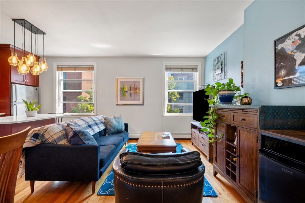 342 Commercial St # 6