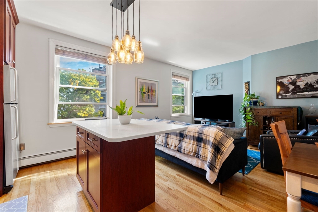 342 Commercial St # 6