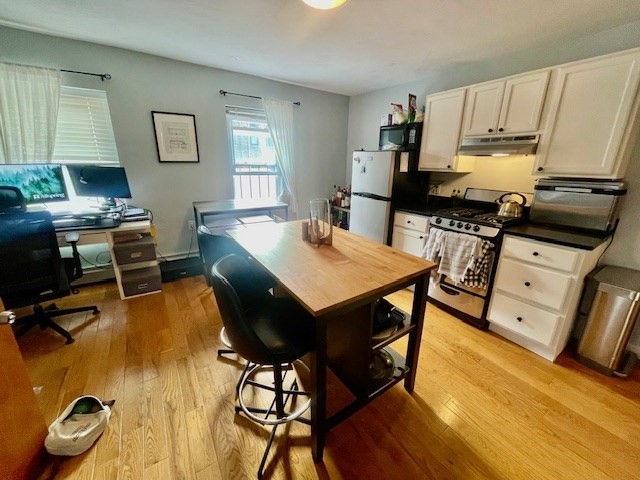 356 Hanover St # 4