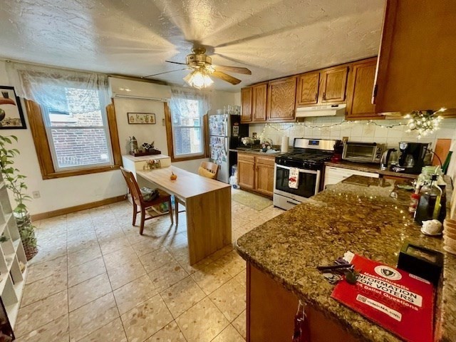 79 North Margin St # 3