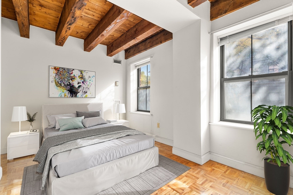 120 Commercial St # 4 Unit: 3-4