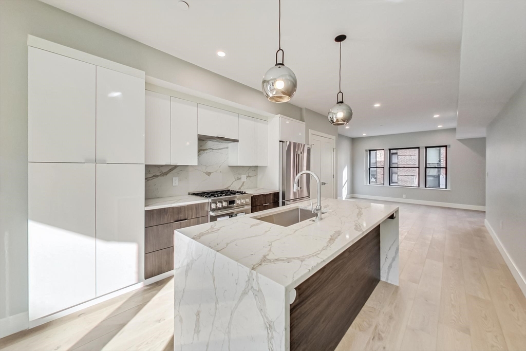 14 N Bennet St # 4