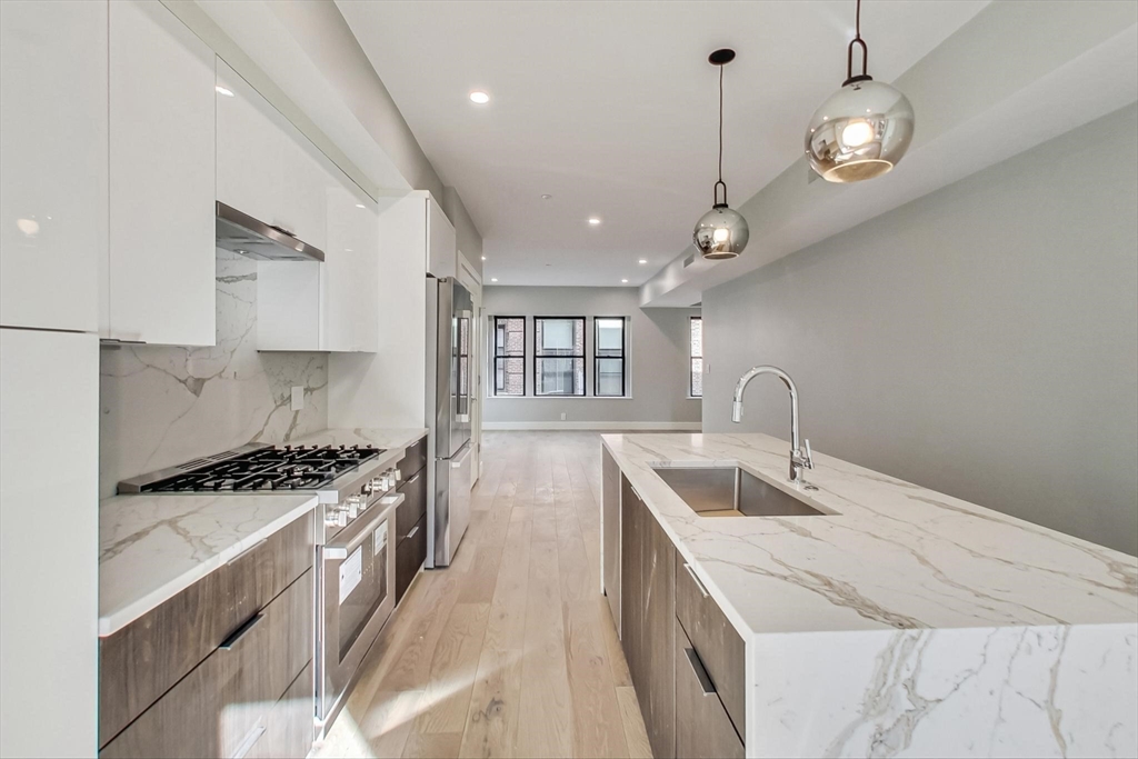 14 N Bennet St # 4