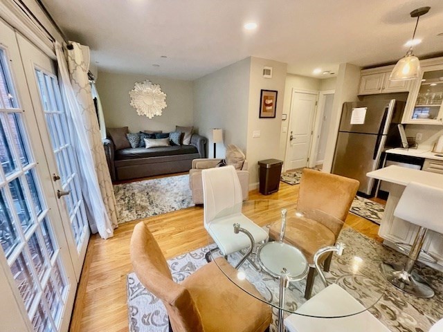 17R Clark St # 4