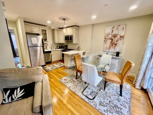 17R Clark St # 4