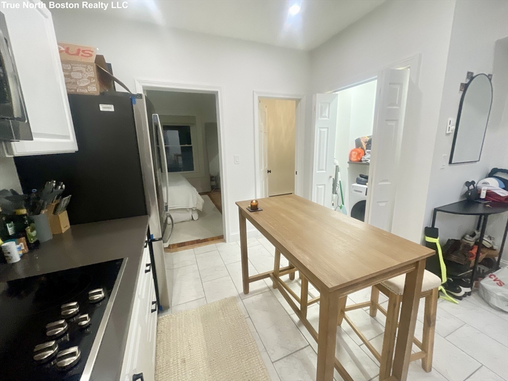 206 Hanover St # 1