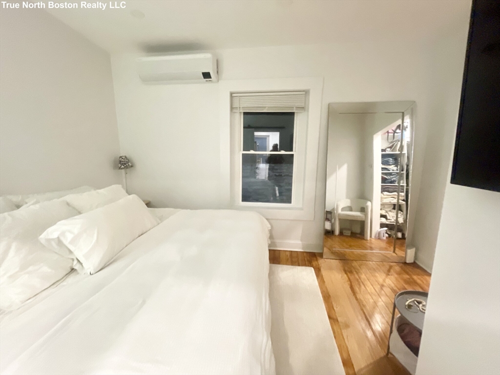 206 Hanover St # 1