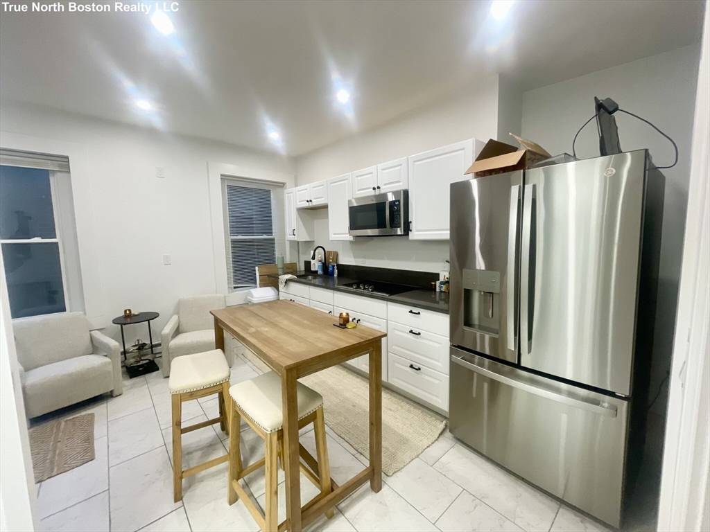 206 Hanover St # 1