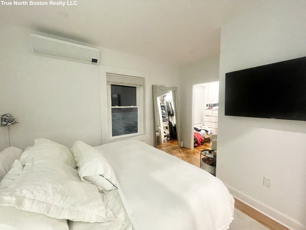 206 Hanover St # 1