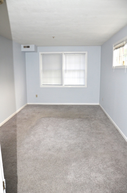 20 Heaths Ct # 104