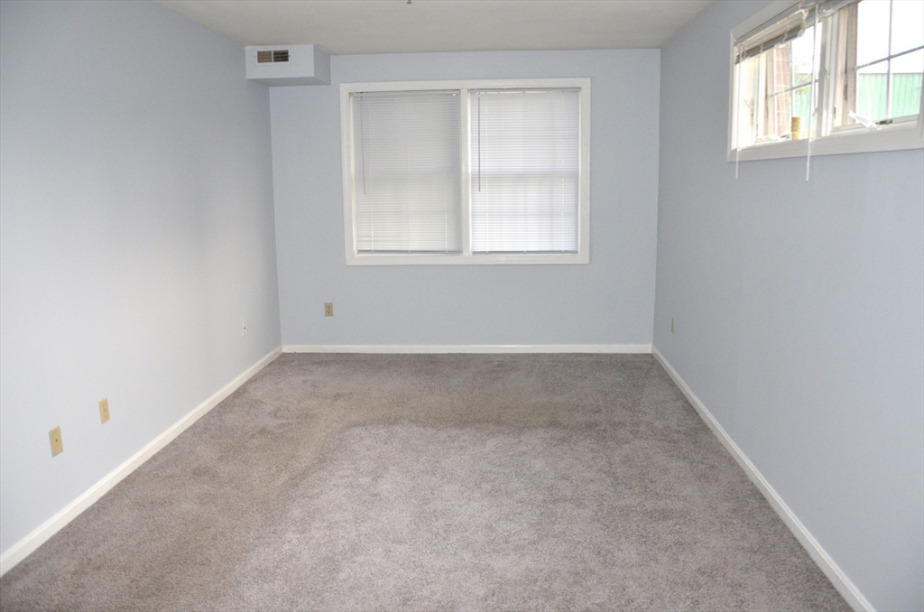 20 Heaths Ct # 104