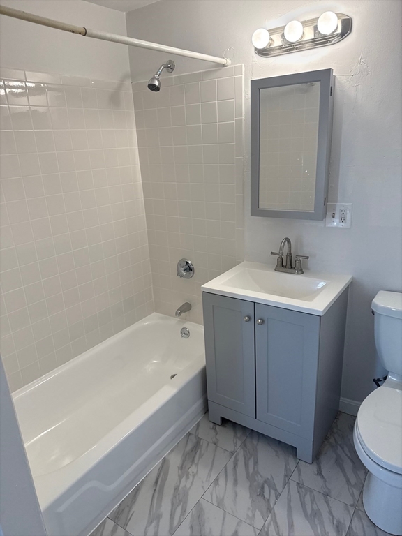 107 Brooks St # 3