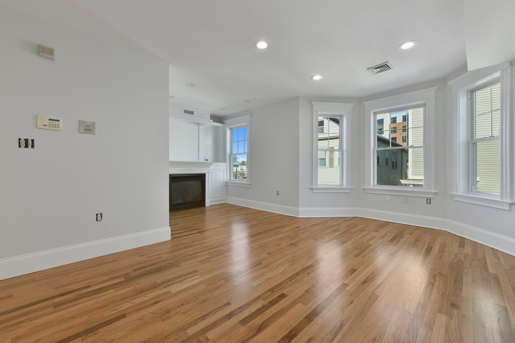 12 Tuckerman St # 1