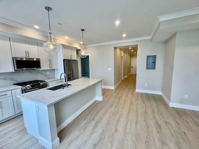 332 Victory Road # 302