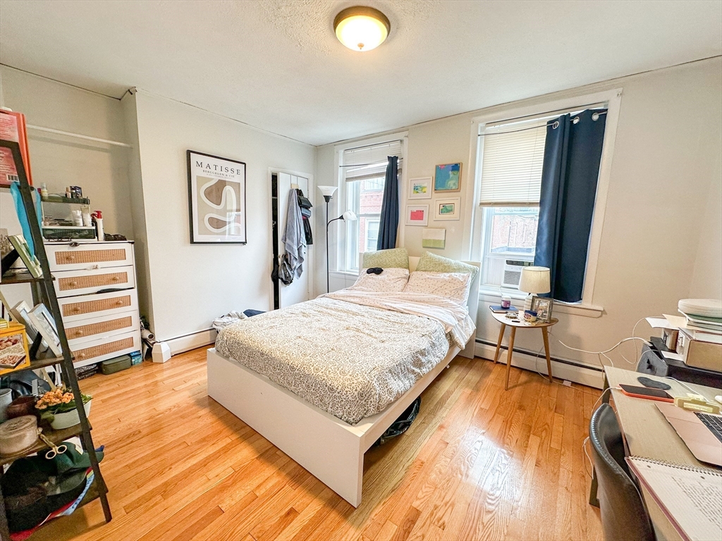 24 Charter St # 6