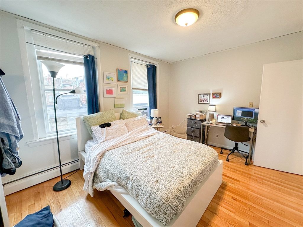 24 Charter St # 6