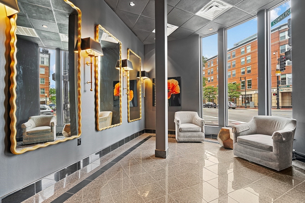 376 Commercial St. # 4D